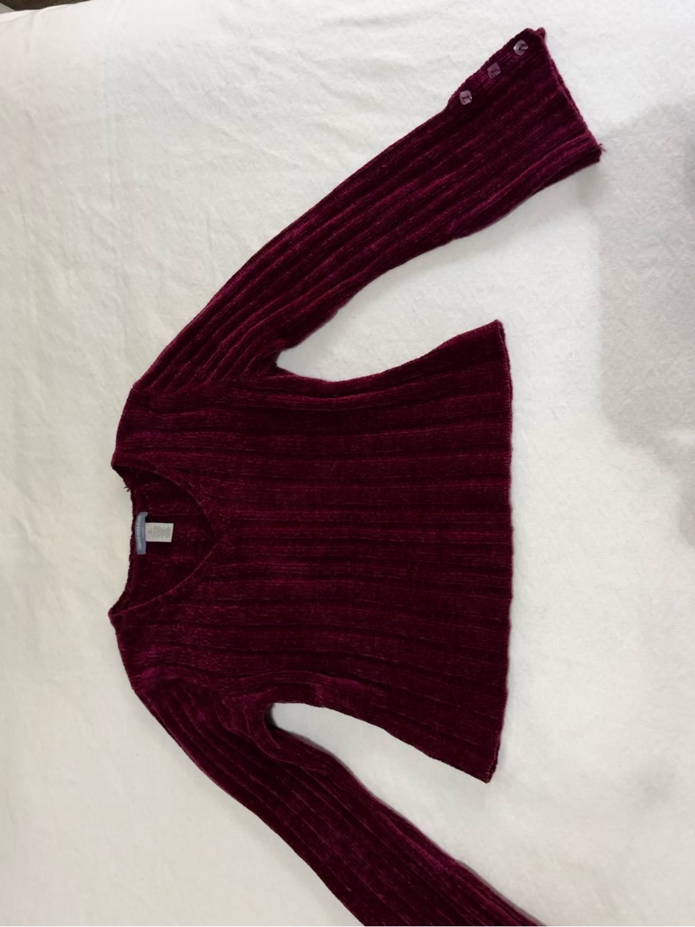 Canyon River Blues Ribbed V-Neck Sweater in Burgundy